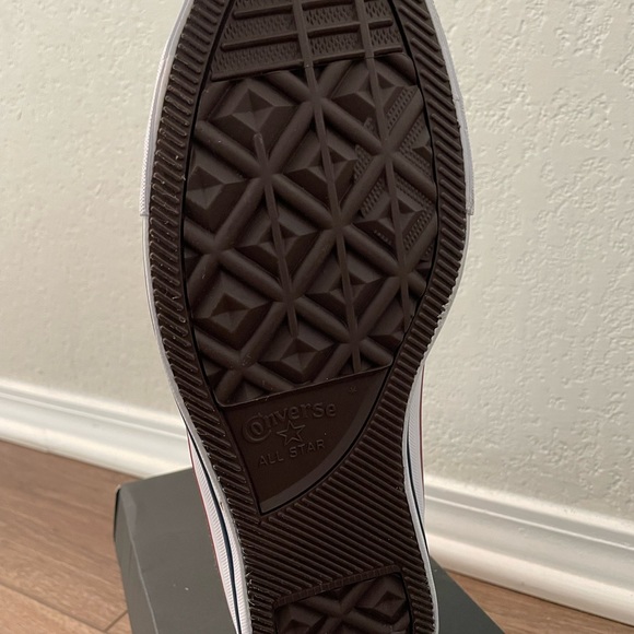 Chuck Taylor All Star Converse Unisex Low Top Size 9M/11W 8.5M/10.5W - Picture 3 of 8